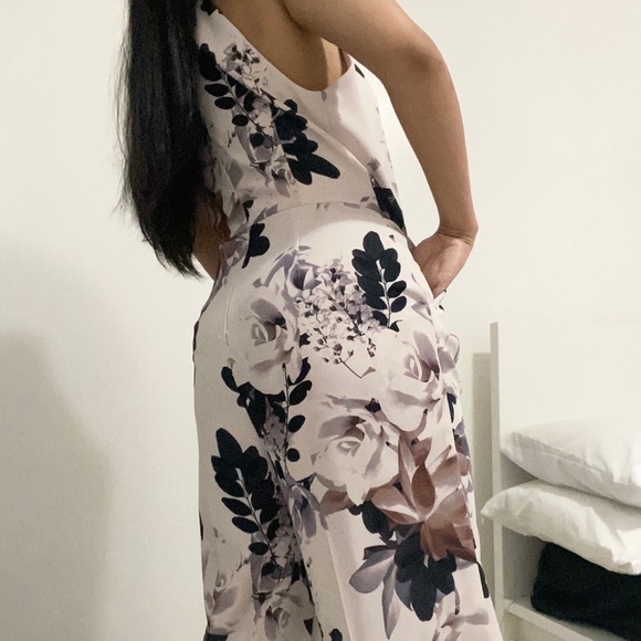 Le Chateau Floral Jumpsuit - Picture 2 of 3